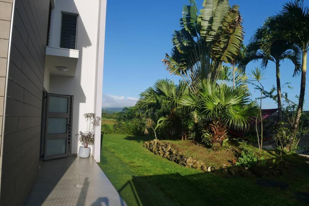 Villa Kumquat Avec Piscine Et Vue Sur Les Montagnes Petit-Bourg Εξωτερικό φωτογραφία
