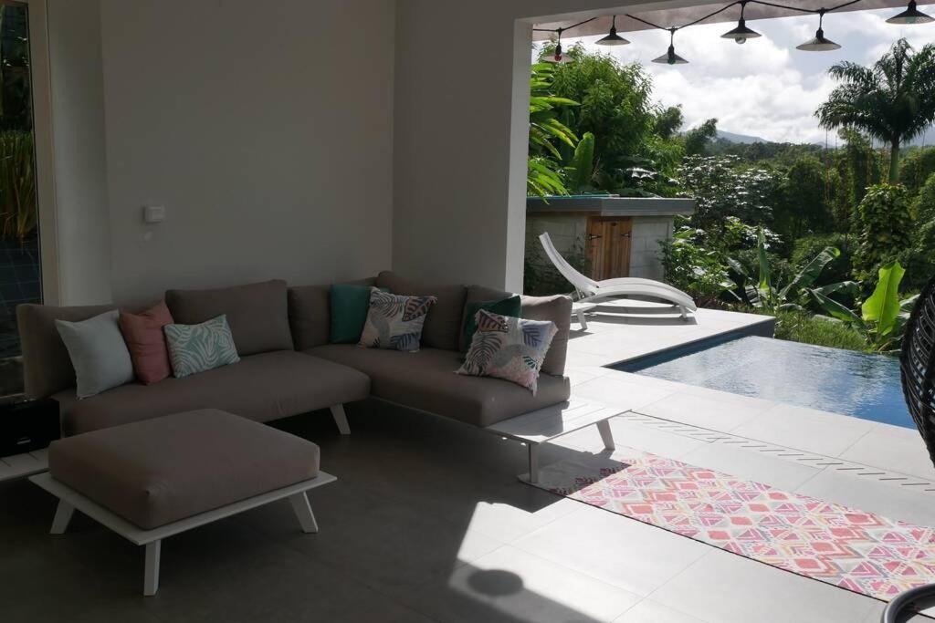 Villa Kumquat Avec Piscine Et Vue Sur Les Montagnes Petit-Bourg Εξωτερικό φωτογραφία